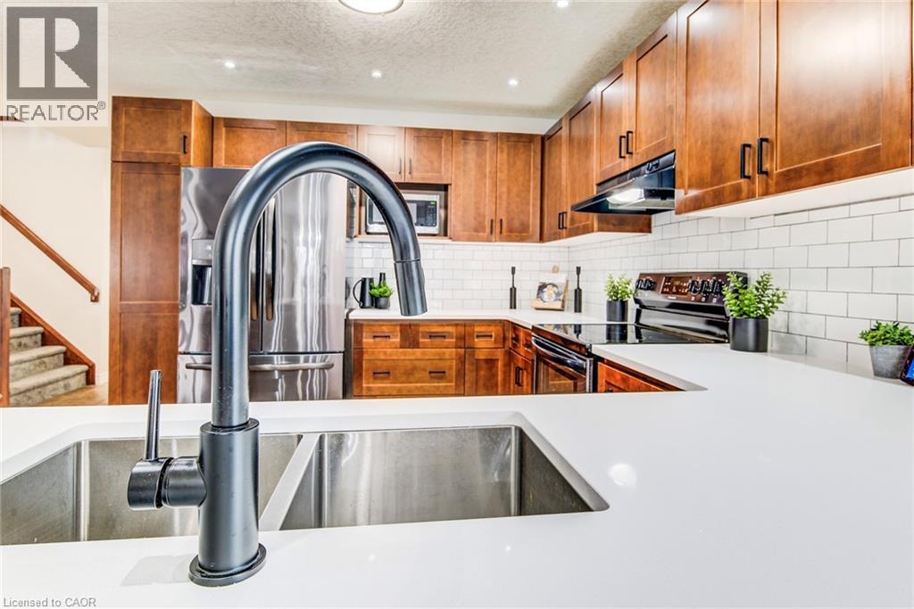 












187 BROOKMEAD Street

,
Elmira,




Ontario
N3B0A2

