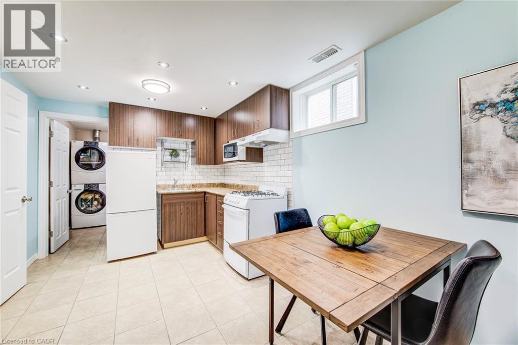 












187 BROOKMEAD Street

,
Elmira,




Ontario
N3B0A2

