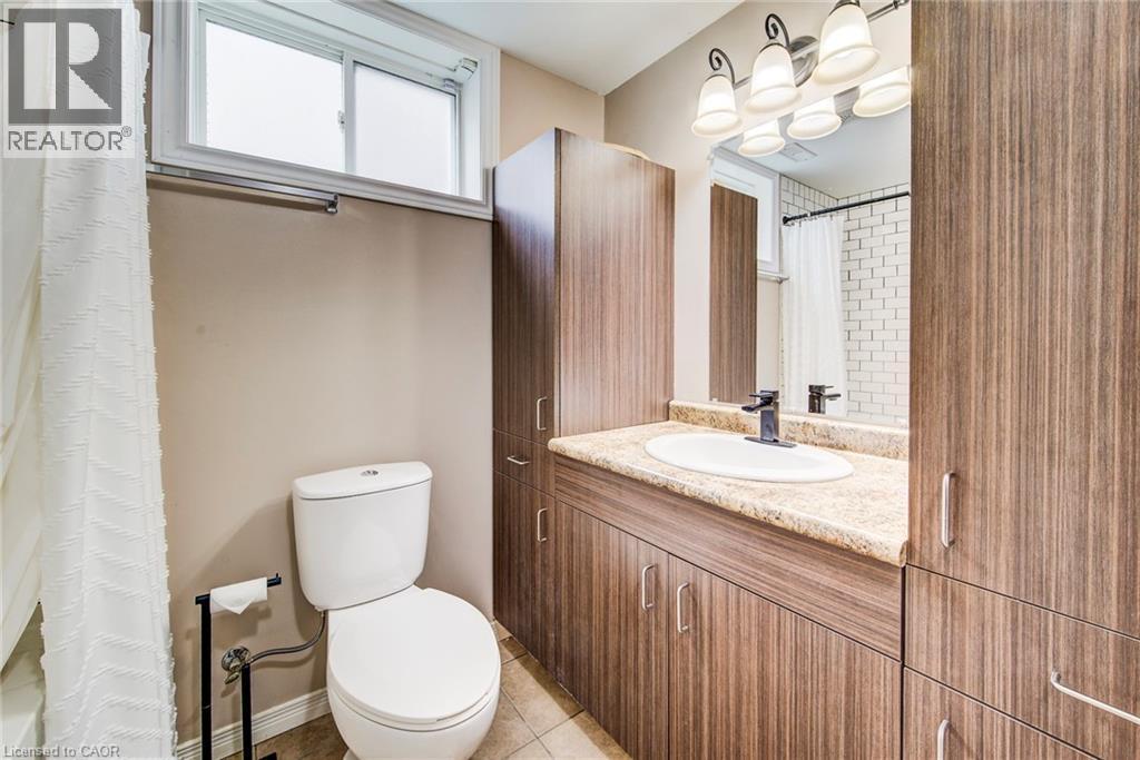 












187 BROOKMEAD Street

,
Elmira,




Ontario
N3B0A2

