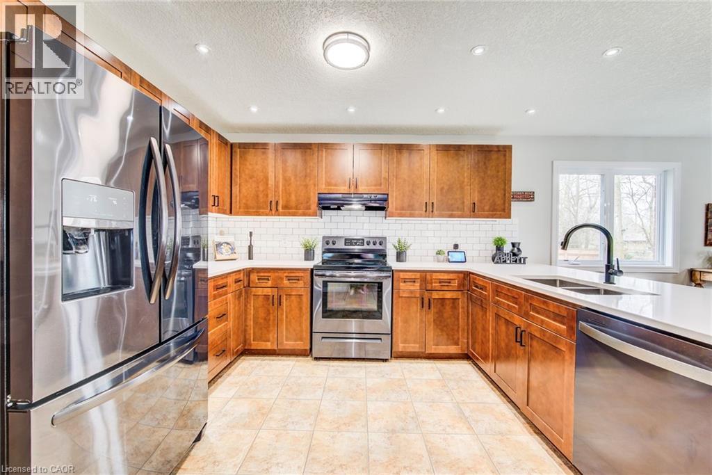 












187 BROOKMEAD Street

,
Elmira,




Ontario
N3B0A2

