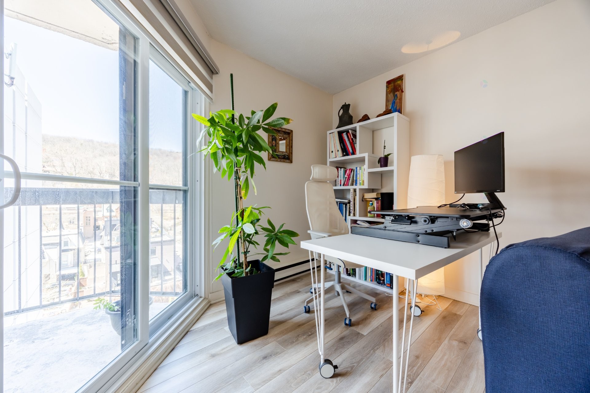 









3470


Rue Simpson

, 902,
Montréal (Ville-Marie),




QC
H3G2J5

