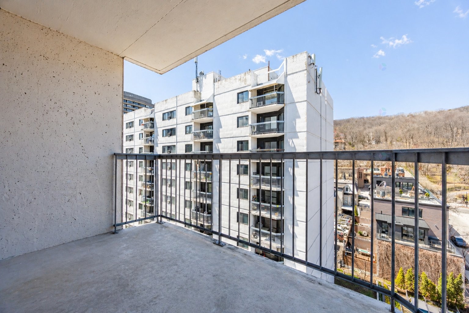 









3470


Rue Simpson

, 902,
Montréal (Ville-Marie),




QC
H3G2J5

