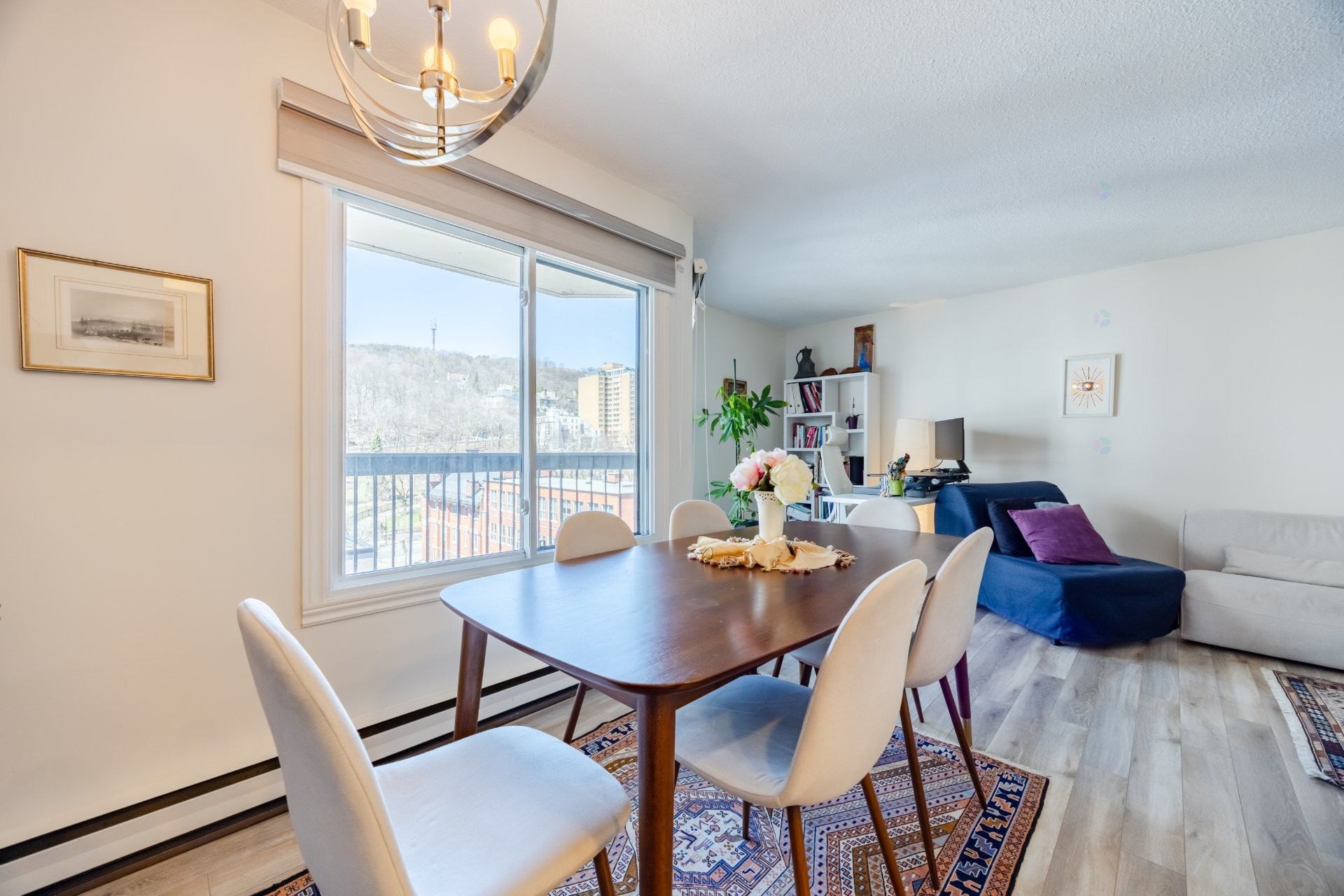 









3470


Rue Simpson

, 902,
Montréal (Ville-Marie),




QC
H3G2J5

