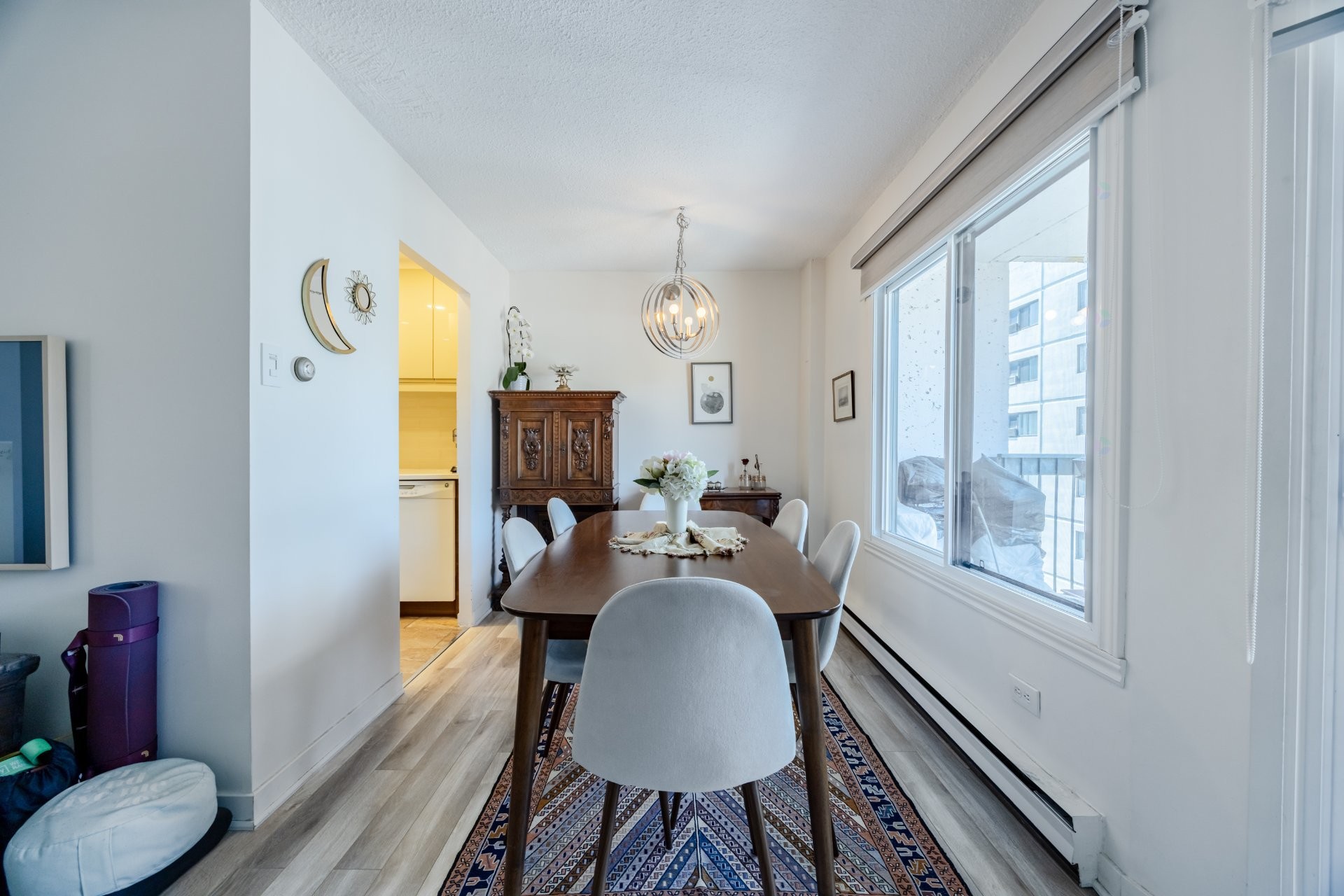 









3470


Rue Simpson

, 902,
Montréal (Ville-Marie),




QC
H3G2J5

