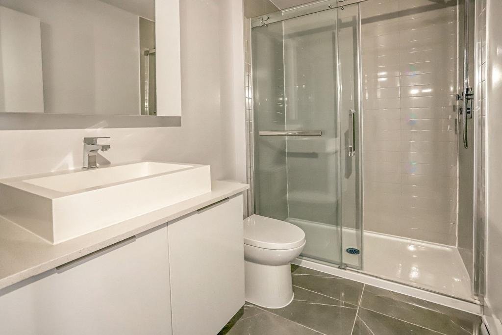 









2100


Boul. St-Laurent

, 601,
Montréal (Ville-Marie),




QC
H2X0E4

