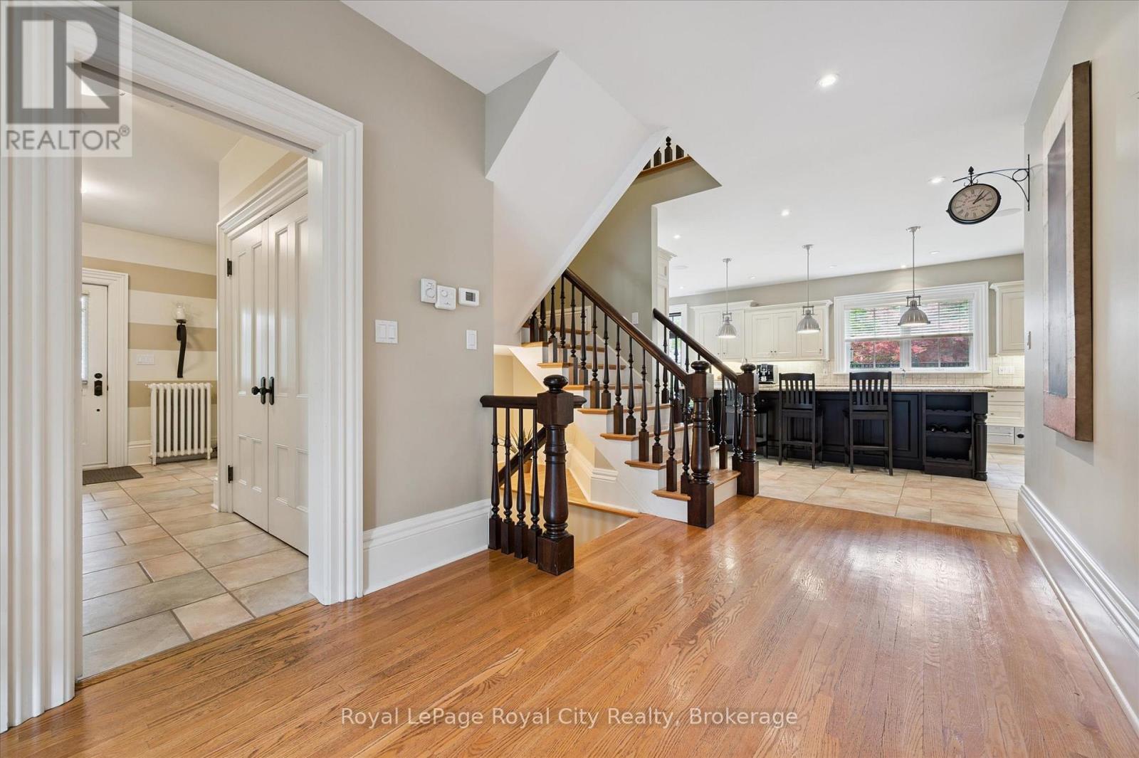 












66 GRANGE STREET

,
Guelph (St. George's),




Ontario
N1E2V2

