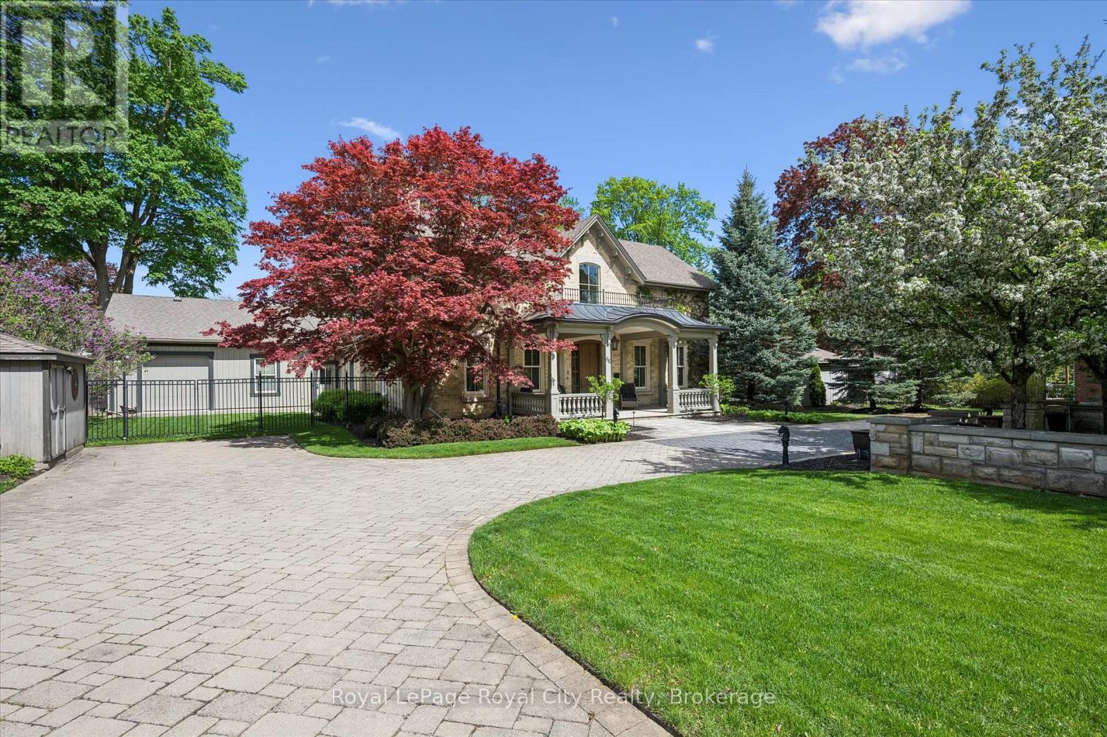 












66 GRANGE STREET

,
Guelph (St. George's),




Ontario
N1E2V2

