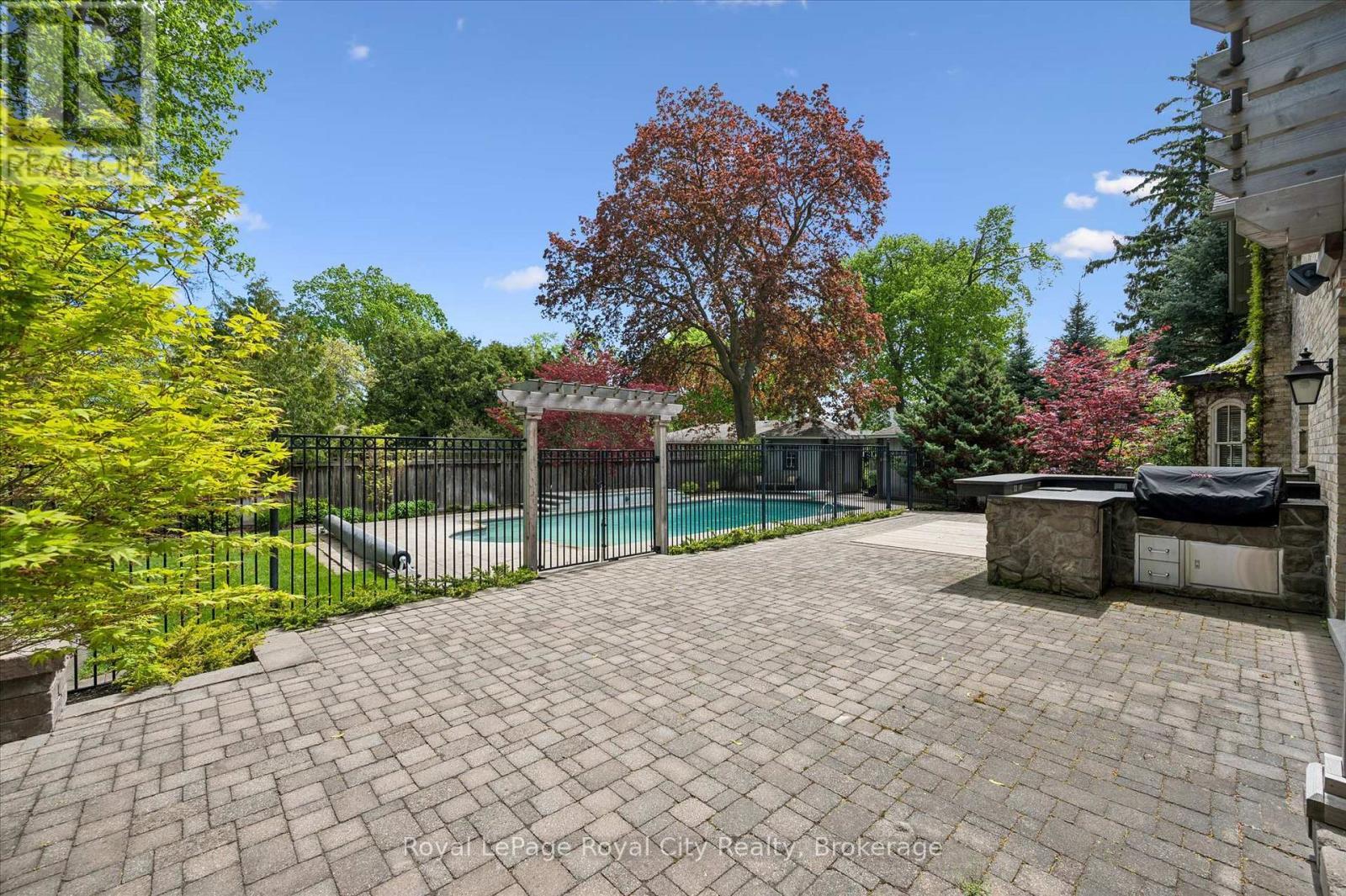 












66 GRANGE STREET

,
Guelph (St. George's),




Ontario
N1E2V2

