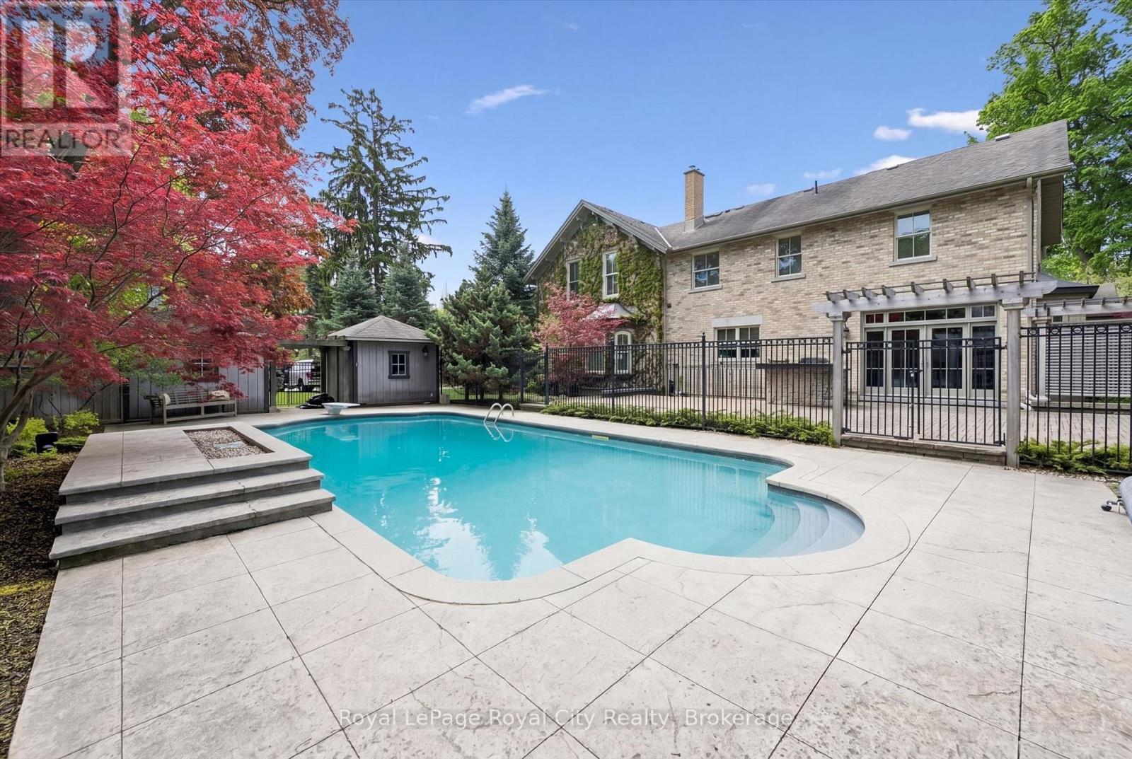 












66 GRANGE STREET

,
Guelph (St. George's),




Ontario
N1E2V2

