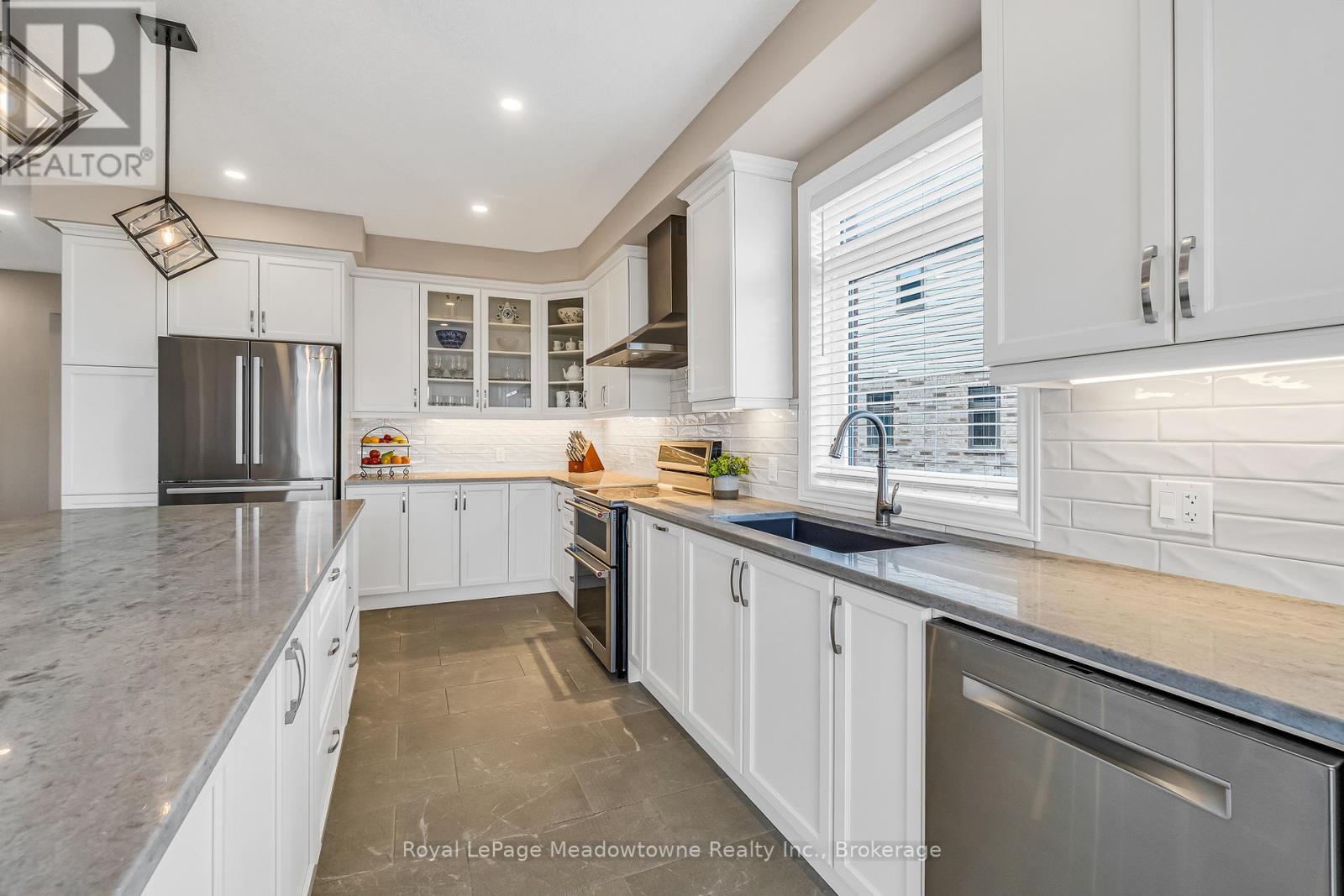 












75 NORMA CRESCENT

,
Guelph (Victoria North),




Ontario
N1E0K6

