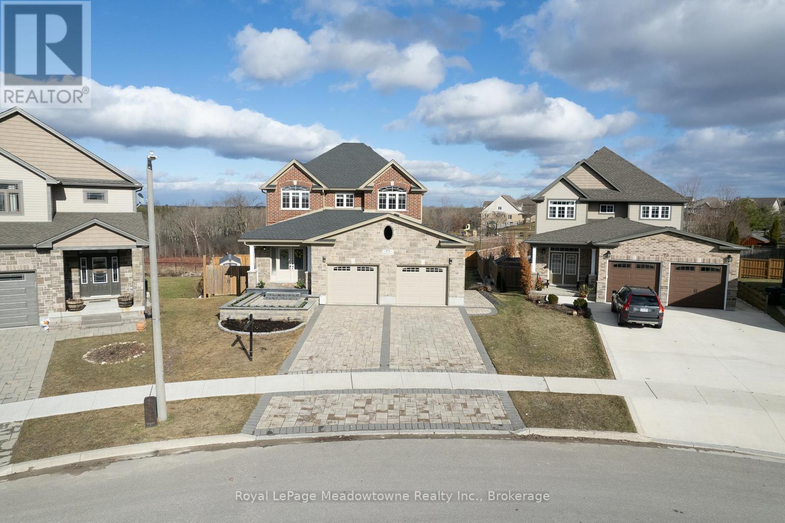 












75 NORMA CRESCENT

,
Guelph (Victoria North),




Ontario
N1E0K6

