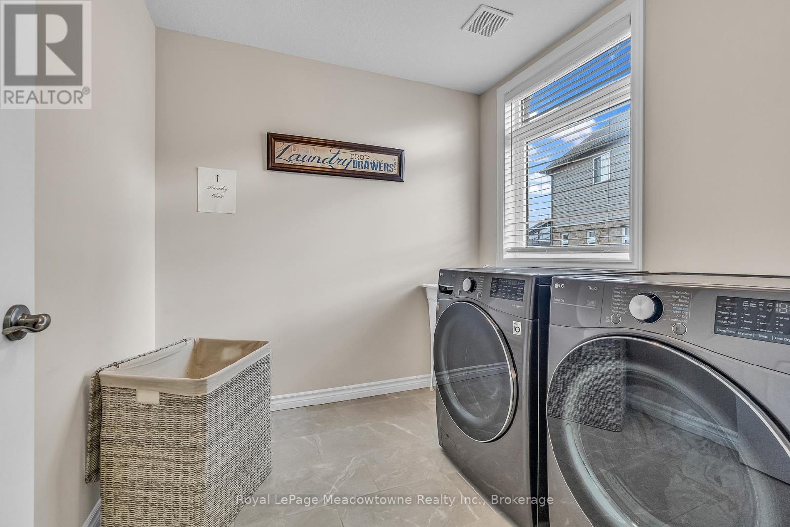 












75 NORMA CRESCENT

,
Guelph (Victoria North),




Ontario
N1E0K6

