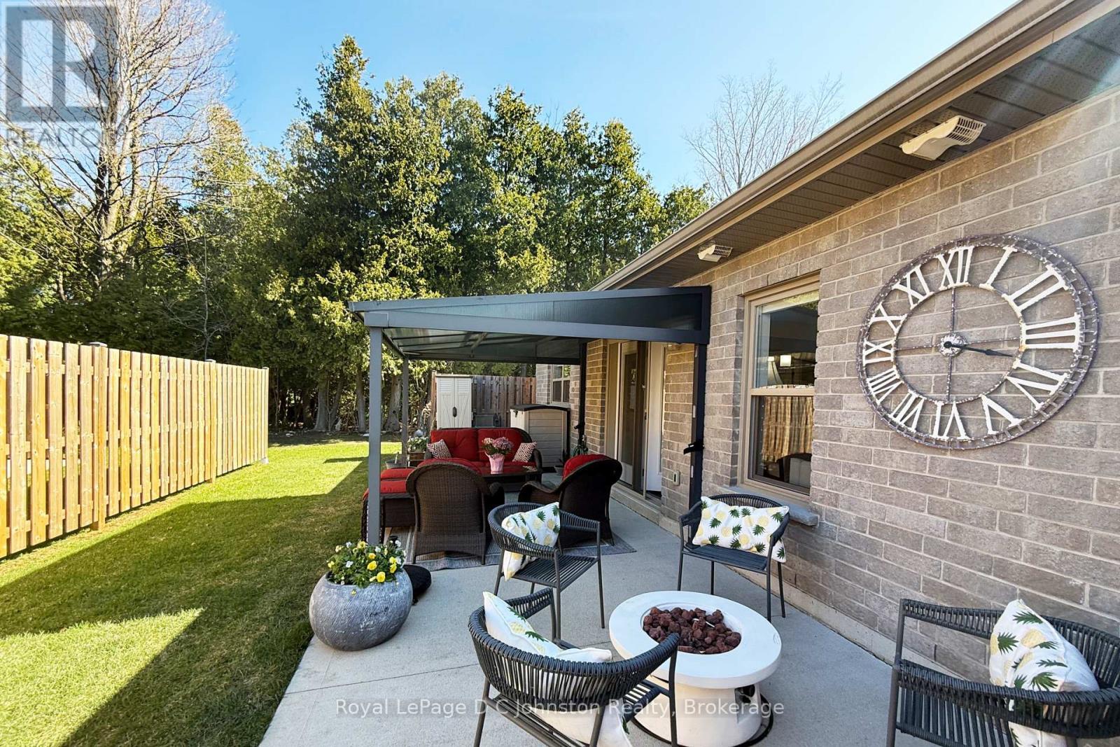 












221 GRENVILLE STREET S

,
Saugeen Shores,




Ontario
N0H2L0

