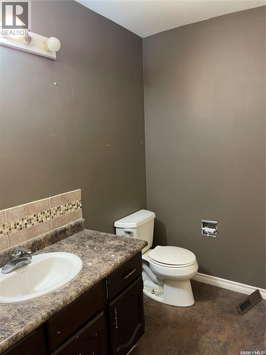 












137 1st STREET W

,
Pierceland,




Saskatchewan
S0M2K0

