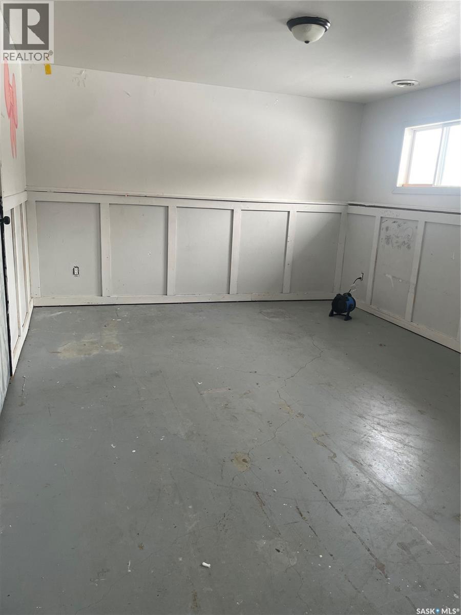 












137 1st STREET W

,
Pierceland,




Saskatchewan
S0M2K0

