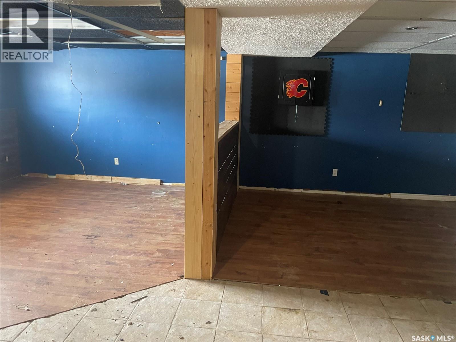 












137 1st STREET W

,
Pierceland,




Saskatchewan
S0M2K0

