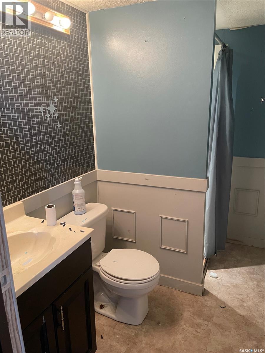 












137 1st STREET W

,
Pierceland,




Saskatchewan
S0M2K0

