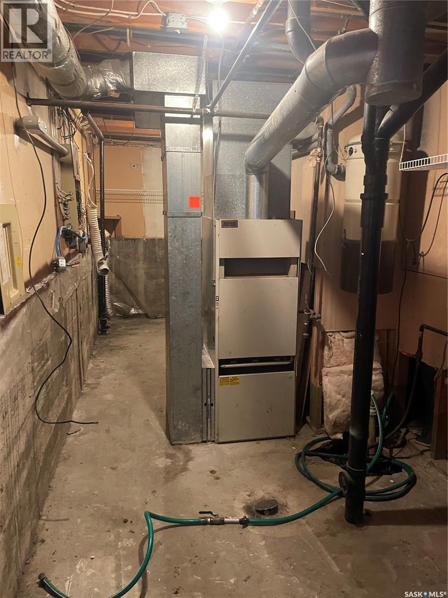 












137 1st STREET W

,
Pierceland,




Saskatchewan
S0M2K0

