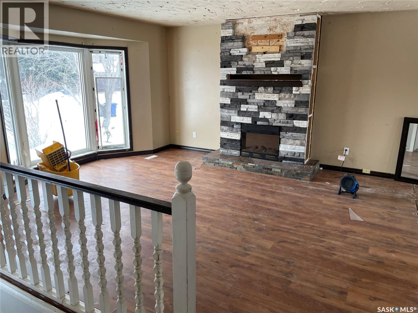 












137 1st STREET W

,
Pierceland,




Saskatchewan
S0M2K0

