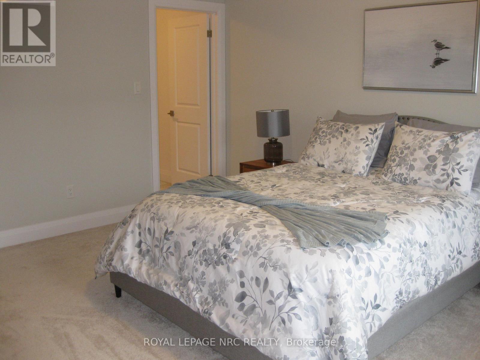 












4839 PETTIT AVENUE

,
Niagara Falls (Morrison),




Ontario
L2E0B7

