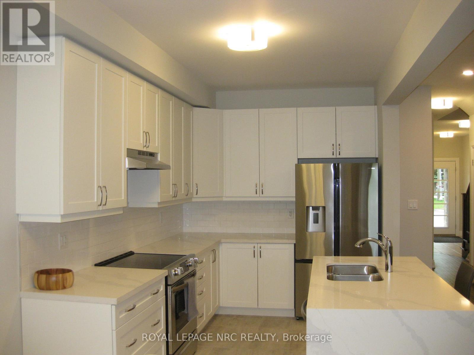 












4839 PETTIT AVENUE

,
Niagara Falls (Morrison),




Ontario
L2E0B7

