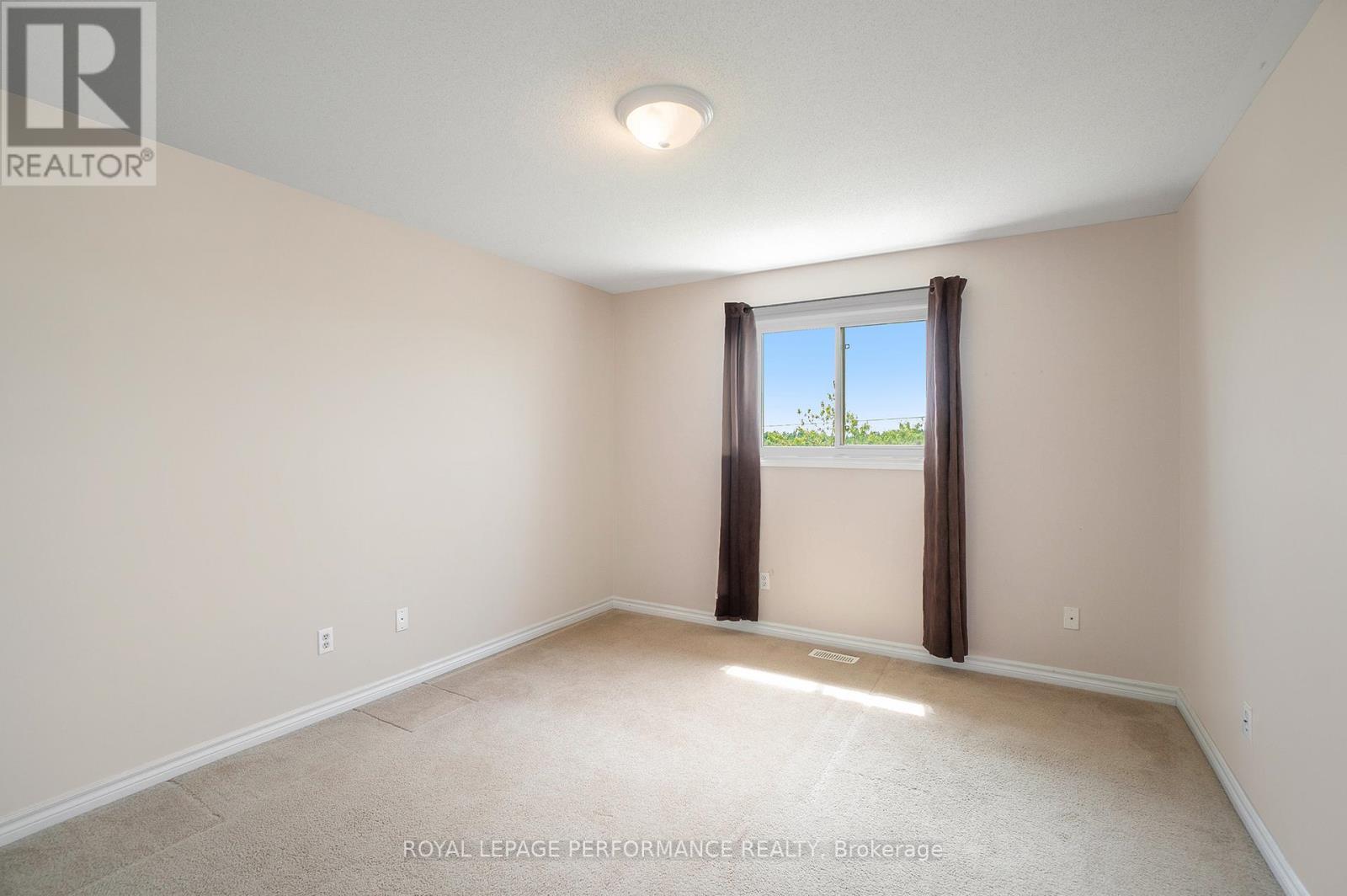 












270 TRAIL SIDE CIRCLE

,
Ottawa,




Ontario
K4A5B1

