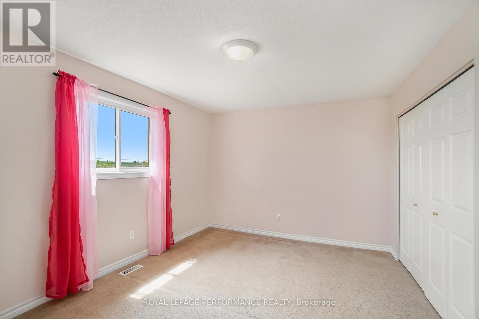 












270 TRAIL SIDE CIRCLE

,
Ottawa,




Ontario
K4A5B1

