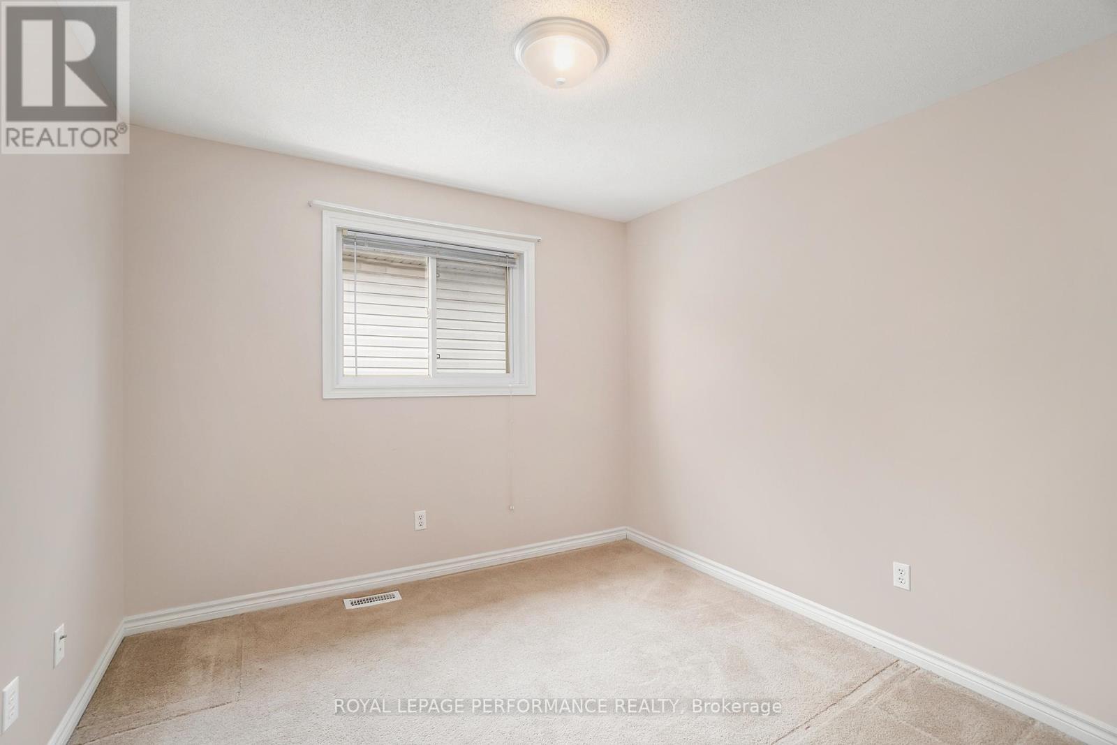 












270 TRAIL SIDE CIRCLE

,
Ottawa,




Ontario
K4A5B1

