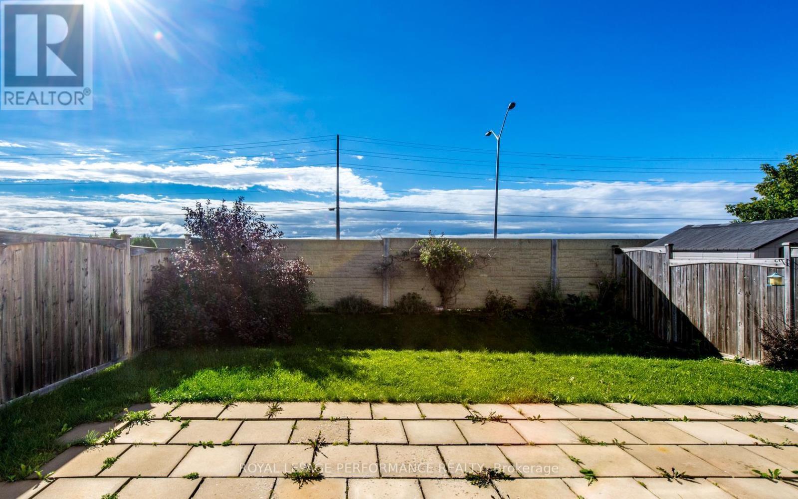 












270 TRAIL SIDE CIRCLE

,
Ottawa,




Ontario
K4A5B1

