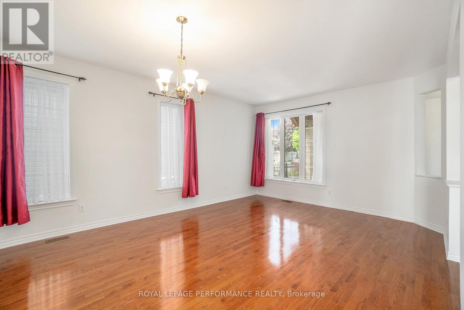 












270 TRAIL SIDE CIRCLE

,
Ottawa,




Ontario
K4A5B1


