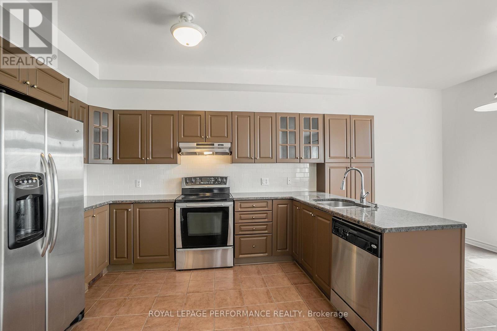 












270 TRAIL SIDE CIRCLE

,
Ottawa,




Ontario
K4A5B1

