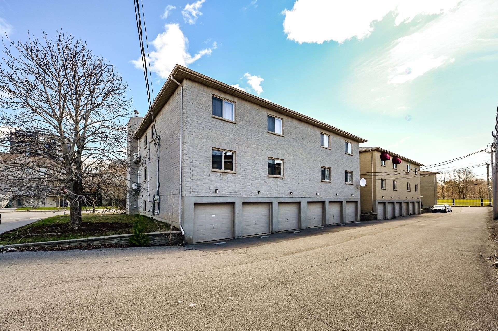 









6712


Rue Marie-Guyart

,
Montréal (LaSalle),




QC
H8N3H5

