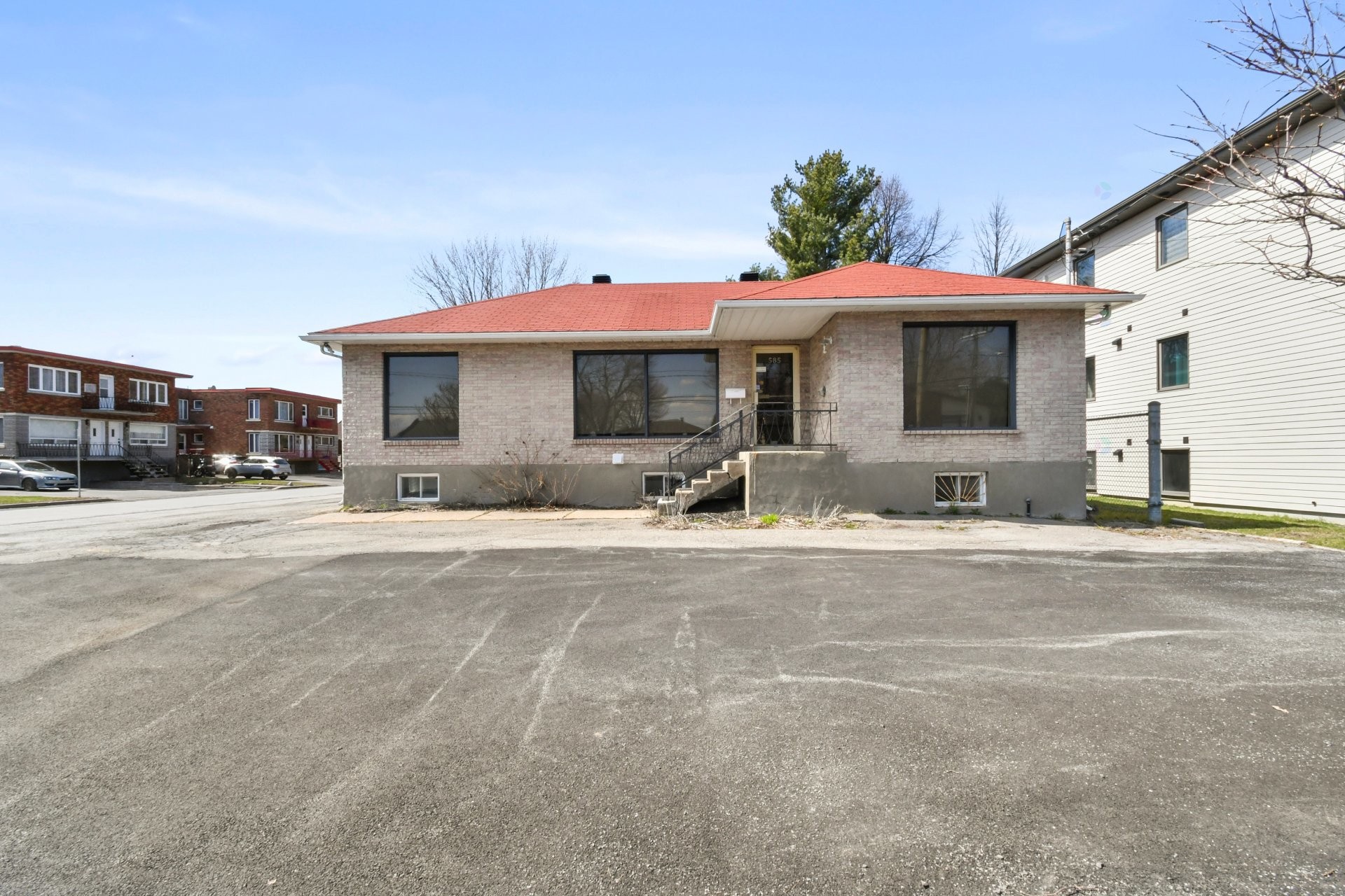 









585


Rue Notre-Dame

,
Repentigny (Repentigny),




QC
J6A2V2

