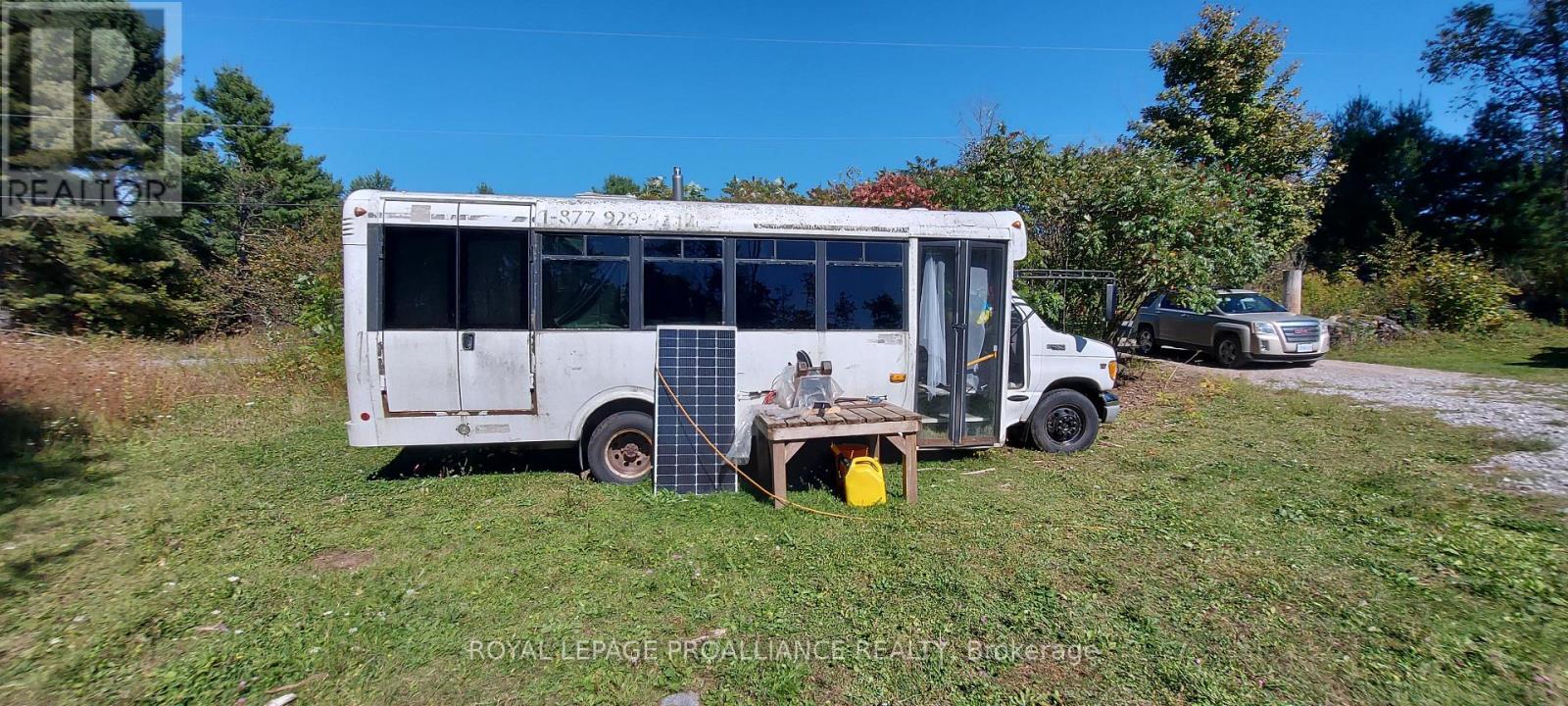 












812 CLEVELAND ROAD

,
Tudor and Cashel (Tudor Ward),




Ontario
K0K1Y0

