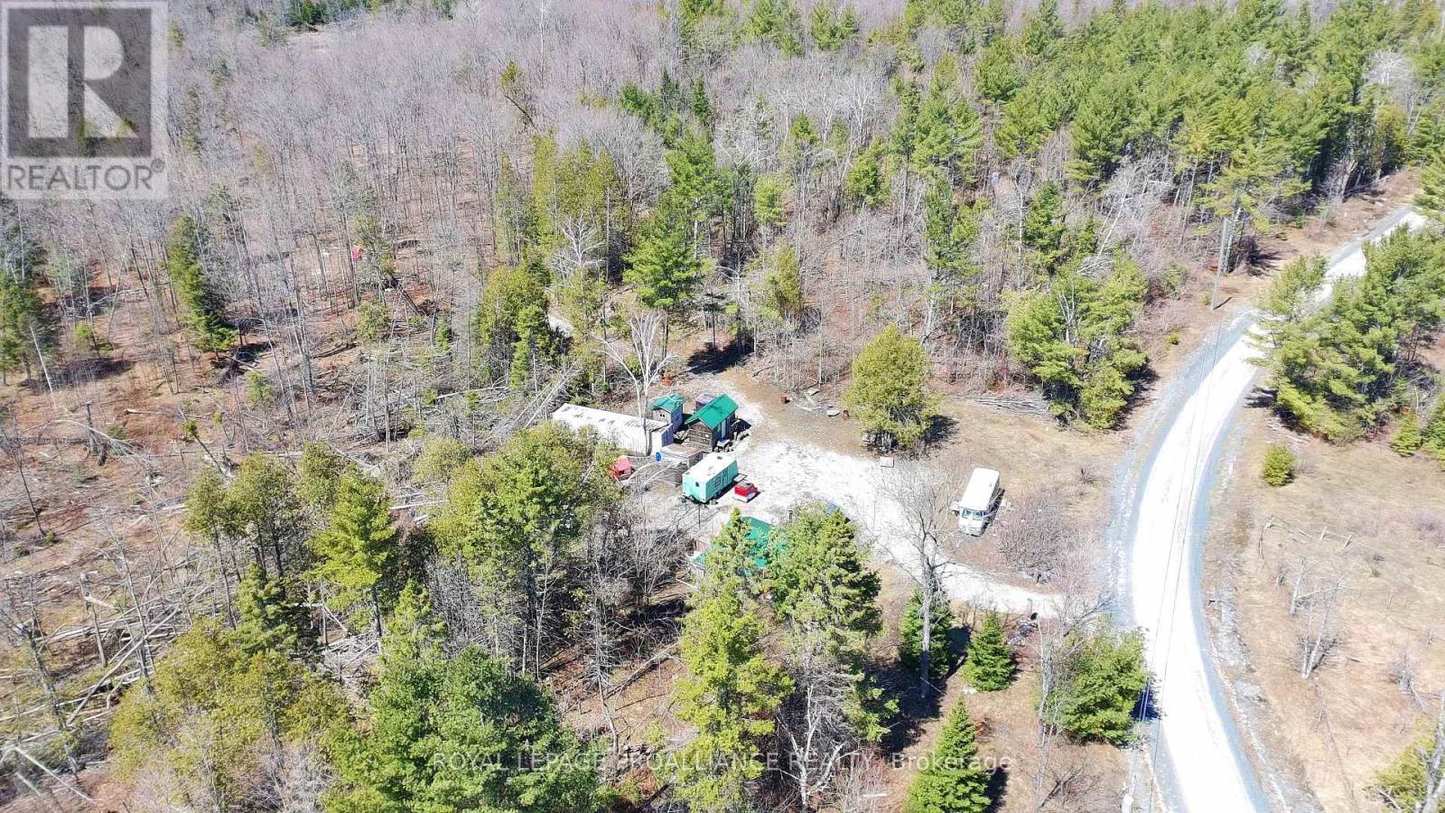 












812 CLEVELAND ROAD

,
Tudor and Cashel (Tudor Ward),




Ontario
K0K1Y0

