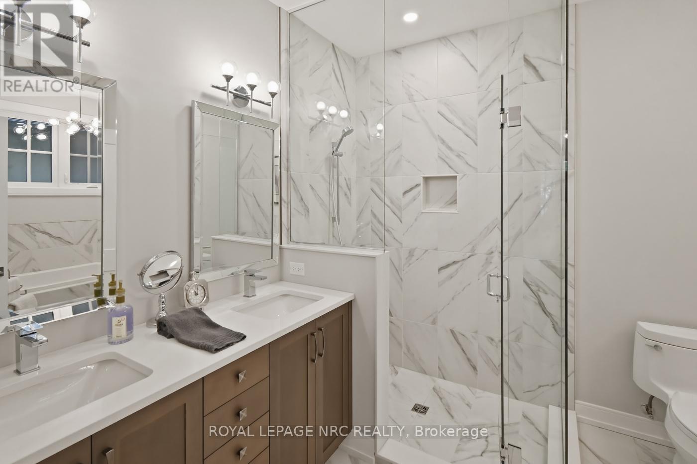 












14 - 30 POWER GLEN ROAD

,
St. Catharines (Rykert/Vansickle),







Ontario
L2R0E3


