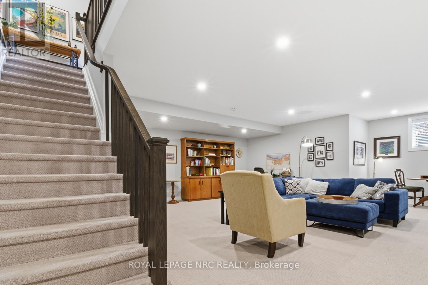 












14 - 30 POWER GLEN ROAD

,
St. Catharines (Rykert/Vansickle),







Ontario
L2R0E3

