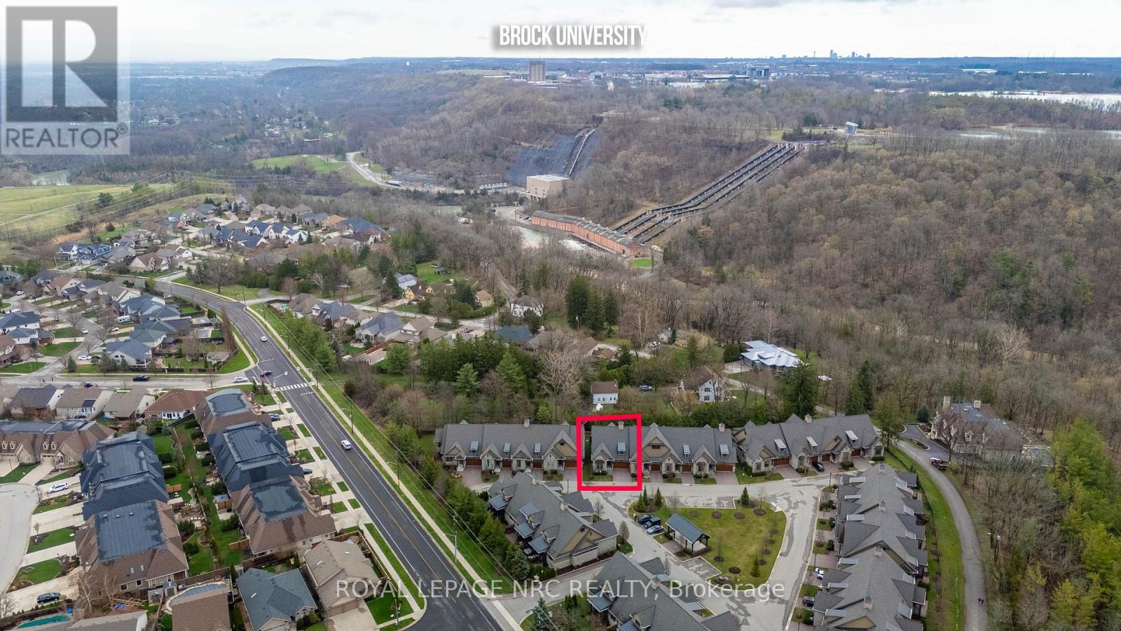 












14 - 30 POWER GLEN ROAD

,
St. Catharines (Rykert/Vansickle),







Ontario
L2R0E3

