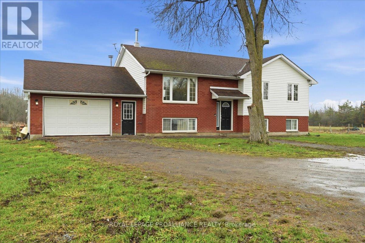 












1530 BLESSINGTON ROAD

,
Belleville (Thurlow Ward),




Ontario
K0K1V0

