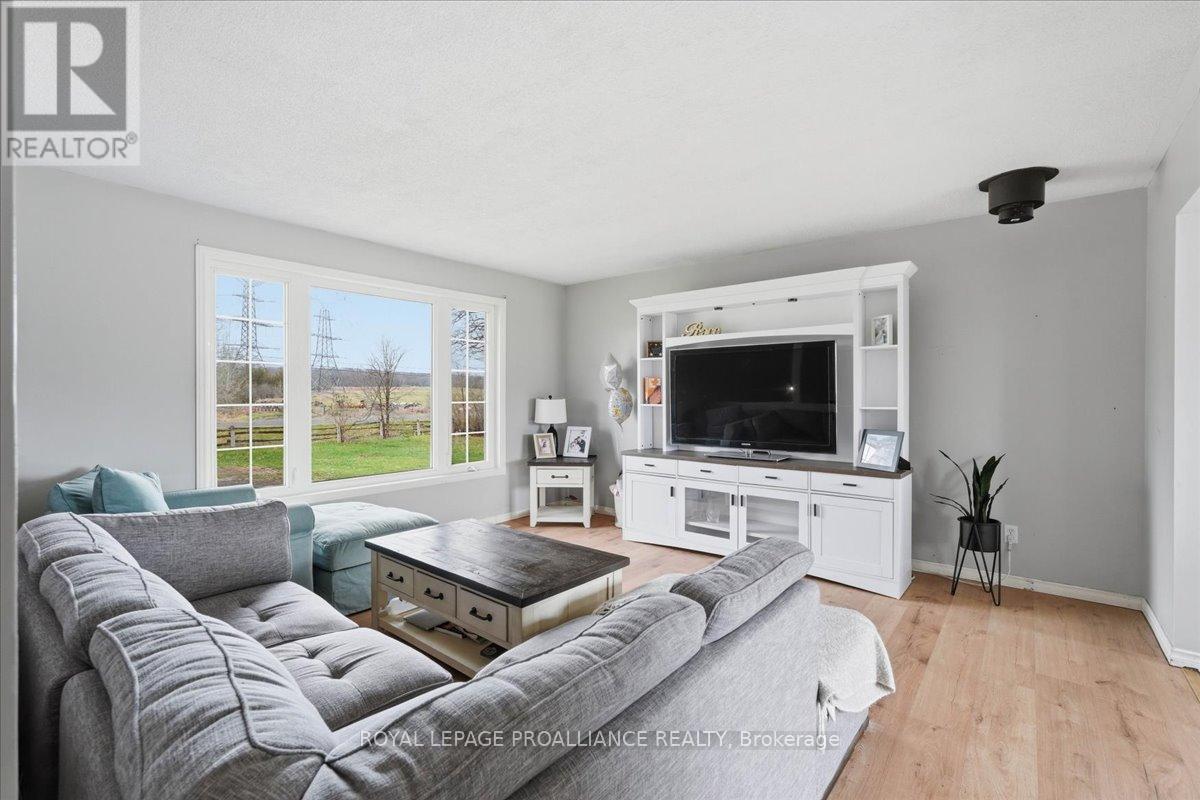 












1530 BLESSINGTON ROAD

,
Belleville (Thurlow Ward),




Ontario
K0K1V0

