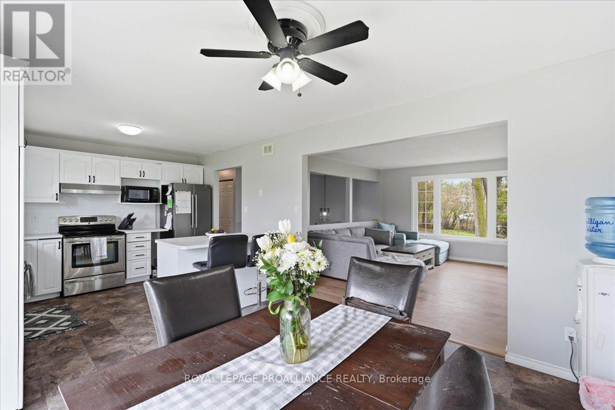 












1530 BLESSINGTON ROAD

,
Belleville (Thurlow Ward),




Ontario
K0K1V0

