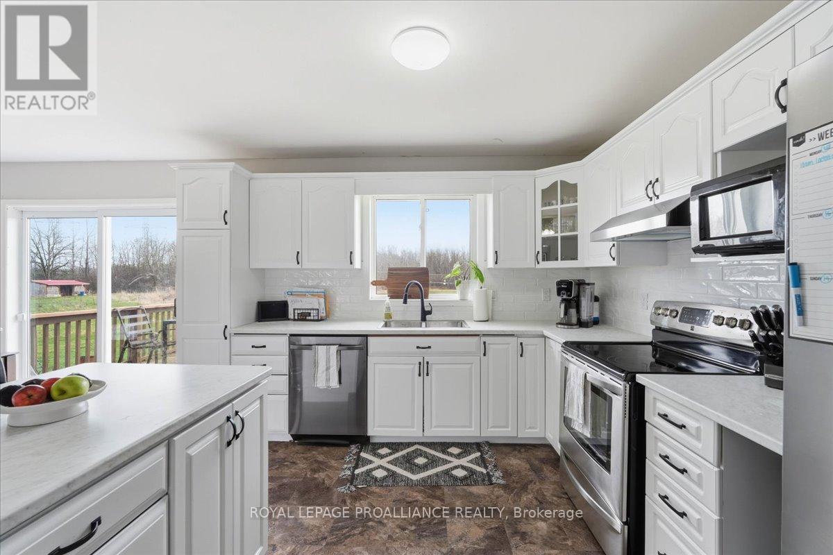 












1530 BLESSINGTON ROAD

,
Belleville (Thurlow Ward),




Ontario
K0K1V0

