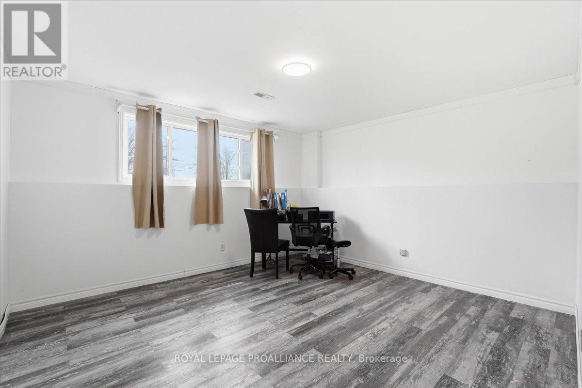 












1530 BLESSINGTON ROAD

,
Belleville (Thurlow Ward),




Ontario
K0K1V0


