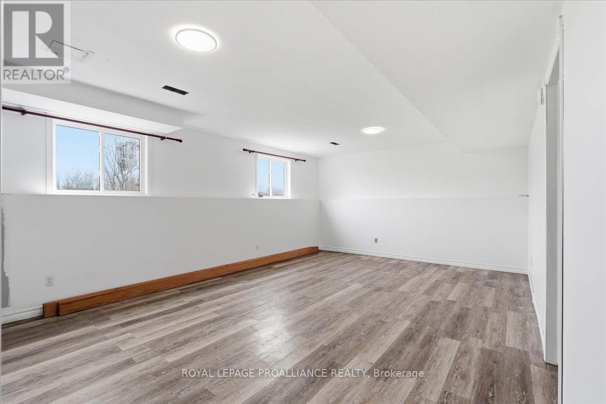 












1530 BLESSINGTON ROAD

,
Belleville (Thurlow Ward),




Ontario
K0K1V0


