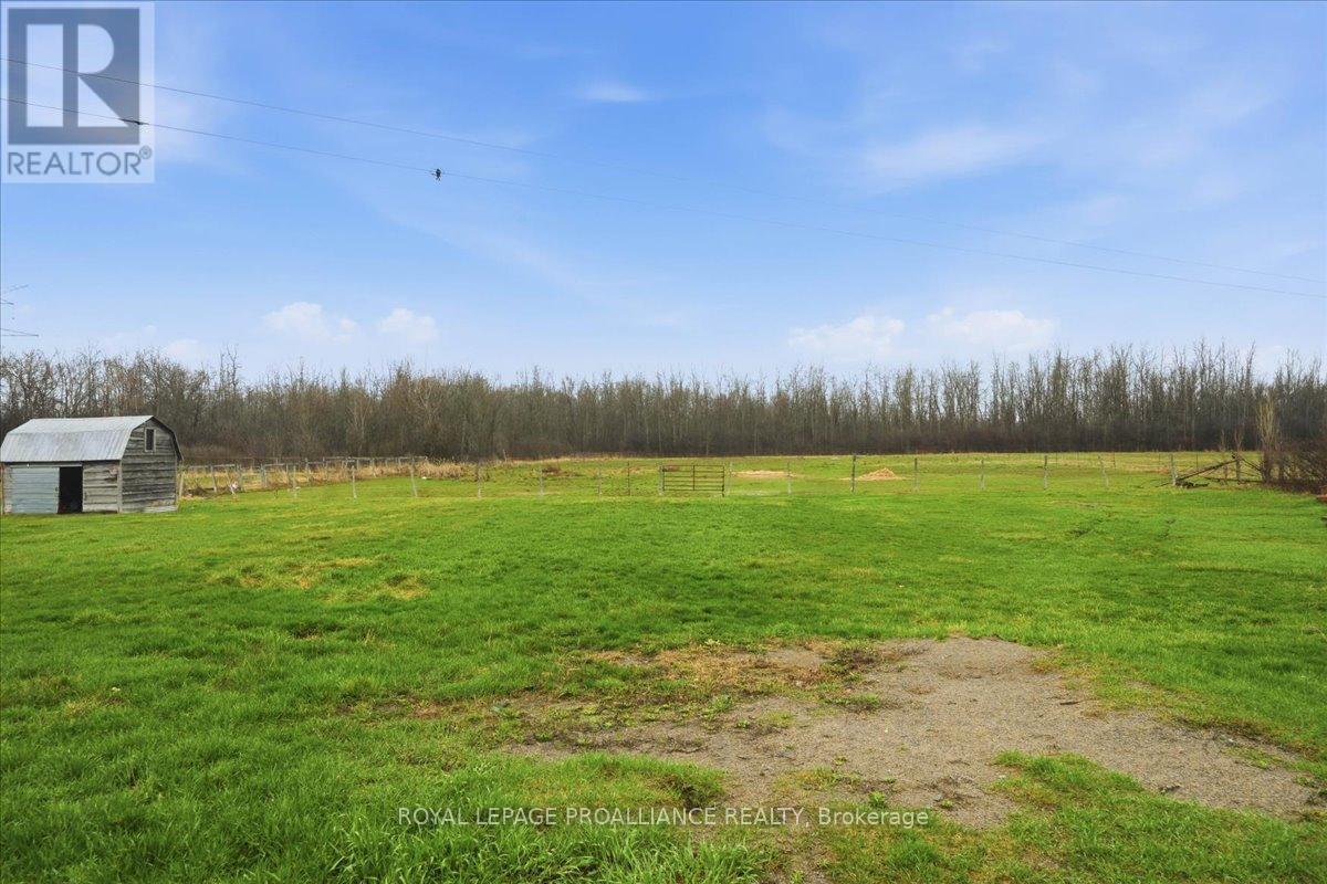 












1530 BLESSINGTON ROAD

,
Belleville (Thurlow Ward),




Ontario
K0K1V0

