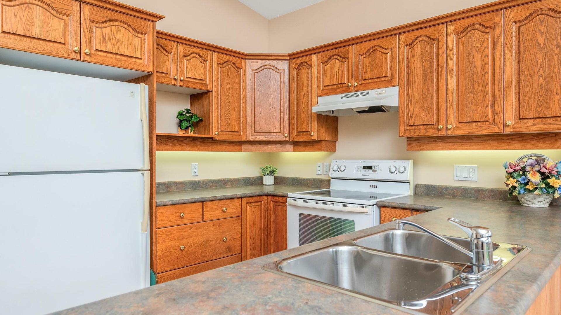 









124


Sarsons

Road, 102,
Vernon,




BC
V1B 2T9

