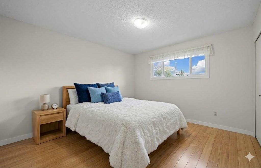 









2085


Ruby

Road,
Kelowna,




BC
V1W 4B9

