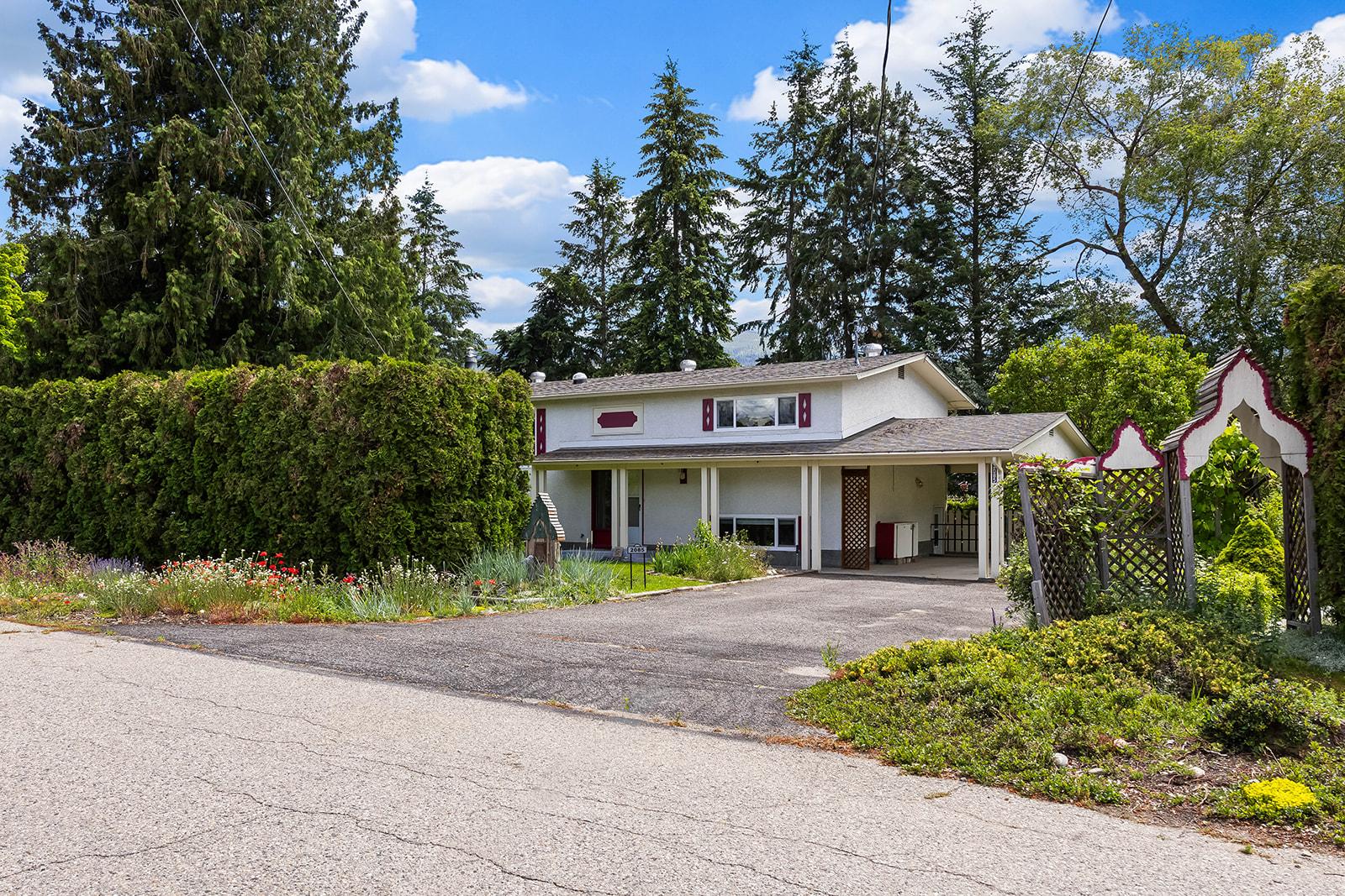 









2085


Ruby

Road,
Kelowna,




BC
V1W 4B9

