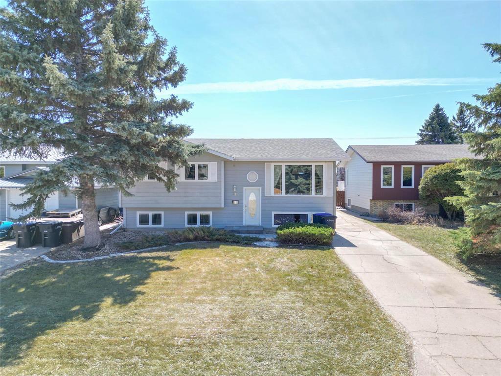 












22 Marquis Crescent

,
Brandon,




Manitoba
R7B3R9

