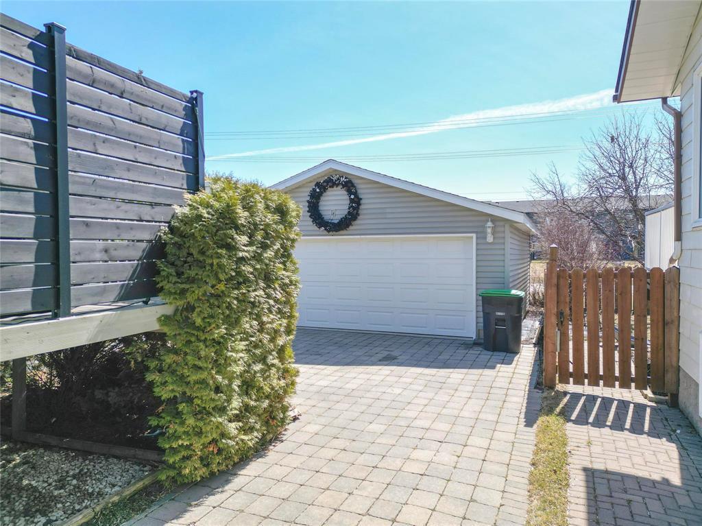 












22 Marquis Crescent

,
Brandon,




Manitoba
R7B3R9

